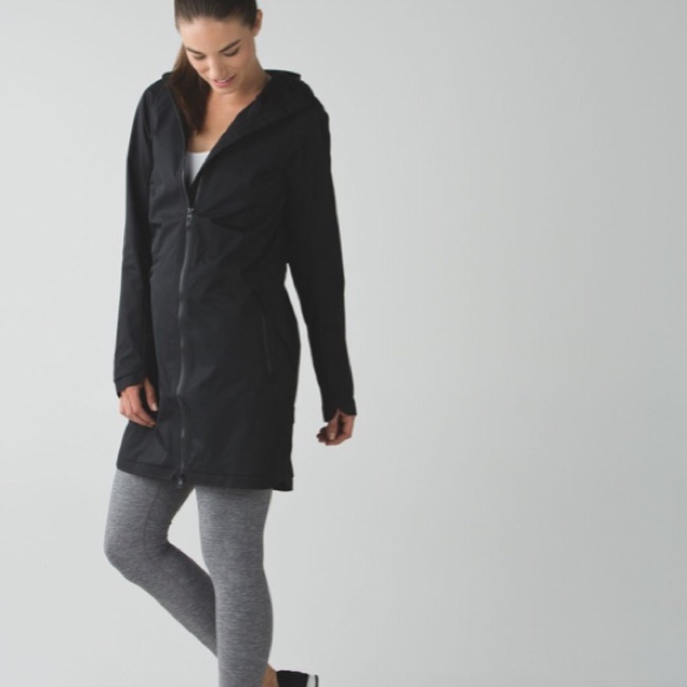 lululemon Definitely Raining jacket EUC
